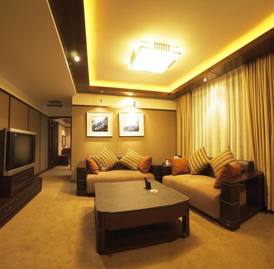 מלון אורומקי Xinjiang Yema International Clubhouse מראה חיצוני תמונה